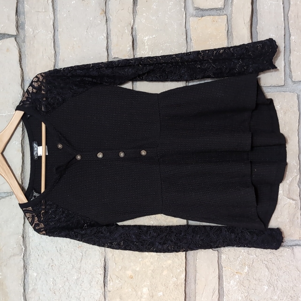 VENUS Lace Sleeve Peplum Top